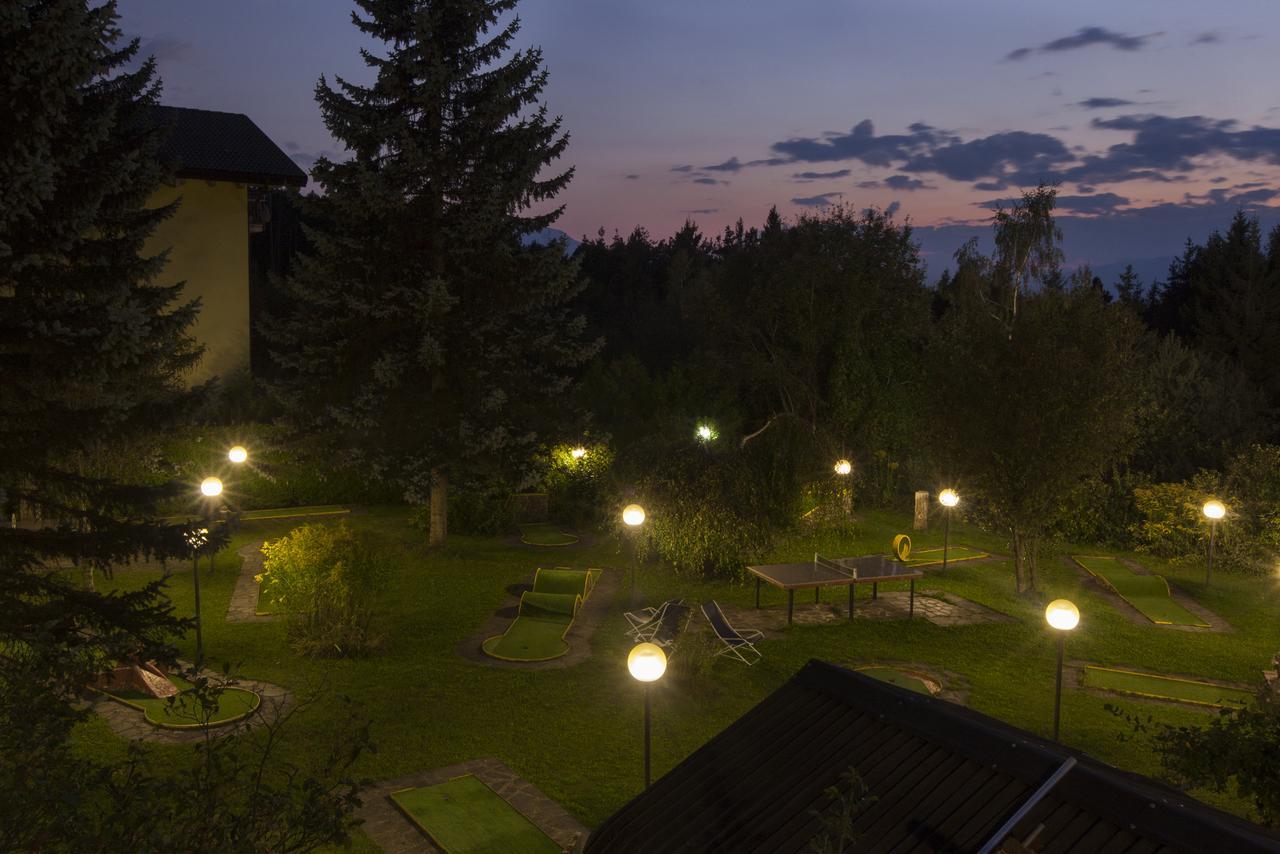 Hotel Scoiattolo Базельга-ди-Пине Экстерьер фото